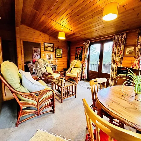 Wigeon Secluded Rustic *