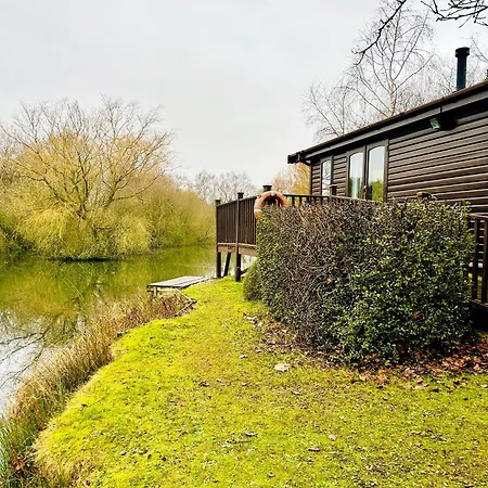 Wigeon Secluded Rustic *